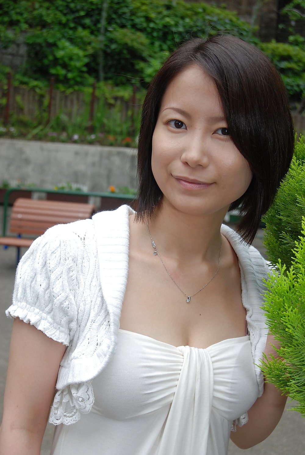 Amateur Asians: Japanese cute young wife Sagawa